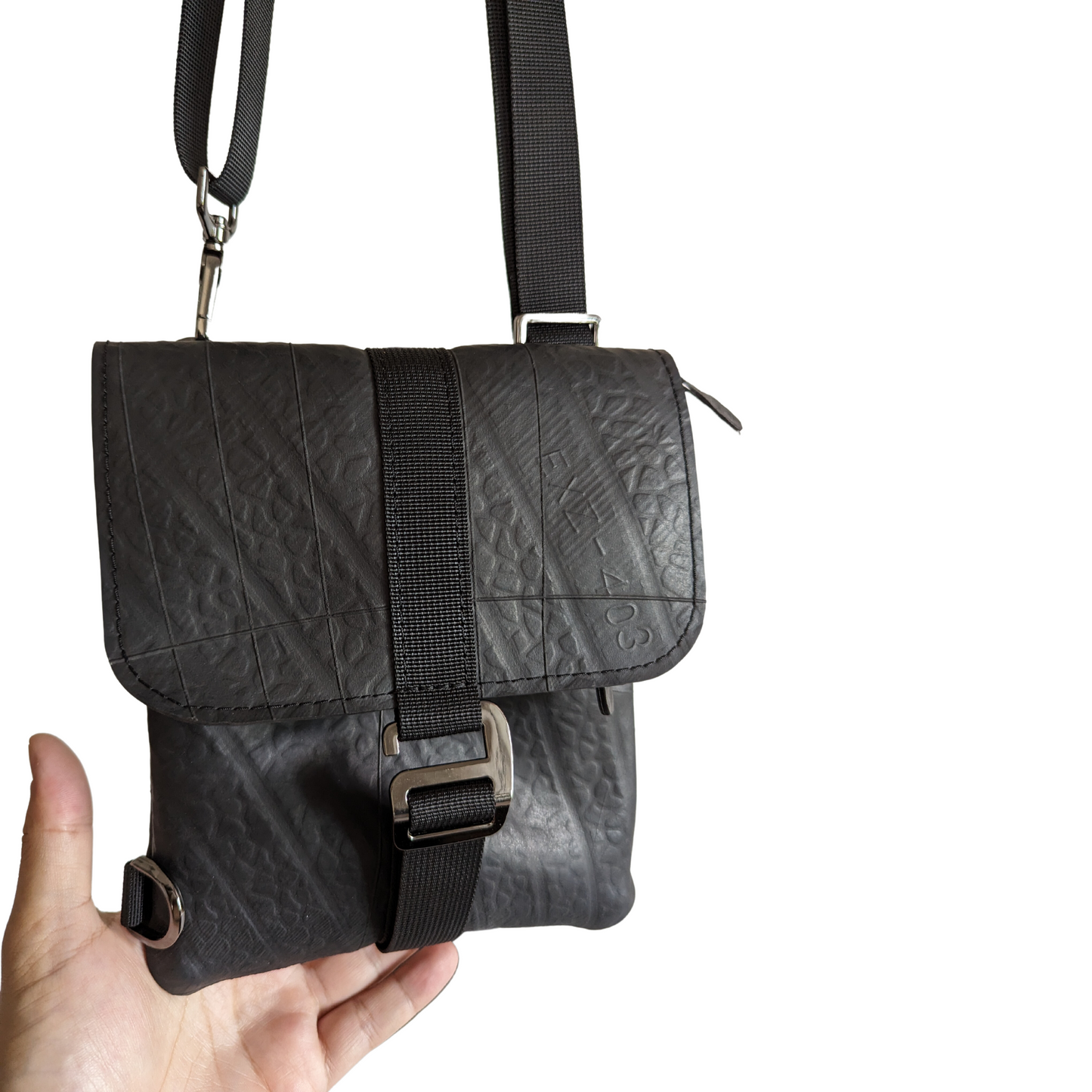 CHELSEA | Urban Essentials Satchel