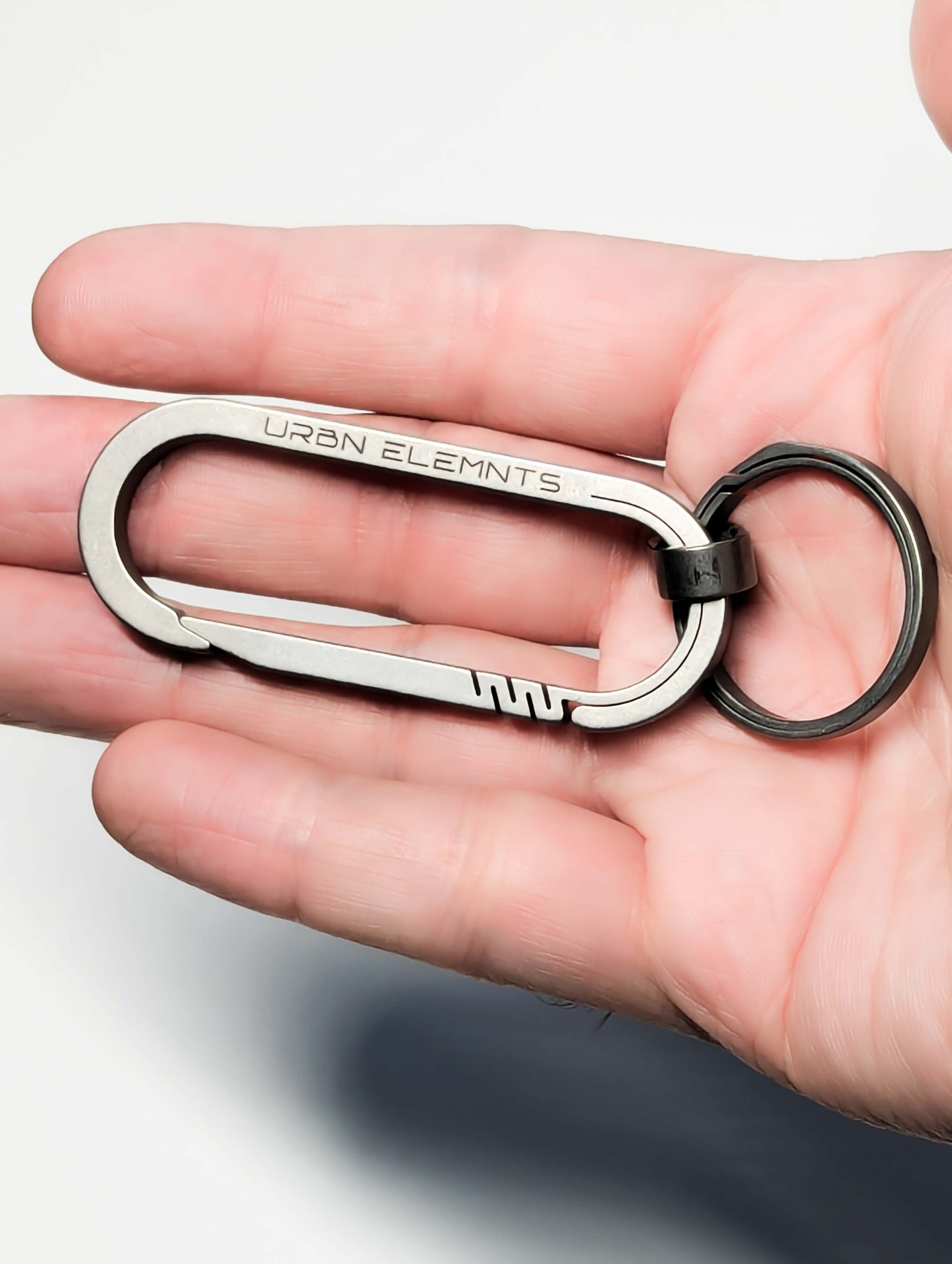 LOOP Titanium All Purpose Carabiner Keychain – URBN ELEMNTS
